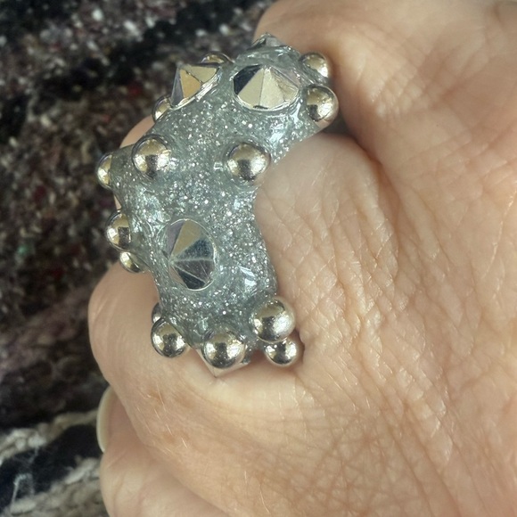 Urban Outfitters Silver Glitter‎ studded acrylic Ring size 6 NWT - Picture 9 of 11